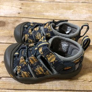 Monster Keens basically new!!